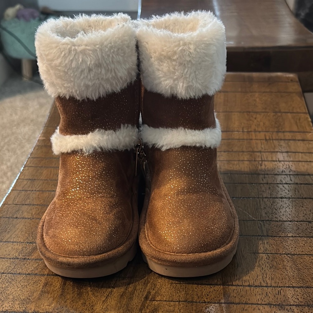 MICHAEL Michael Kors Brown and White Fur Trim Boots